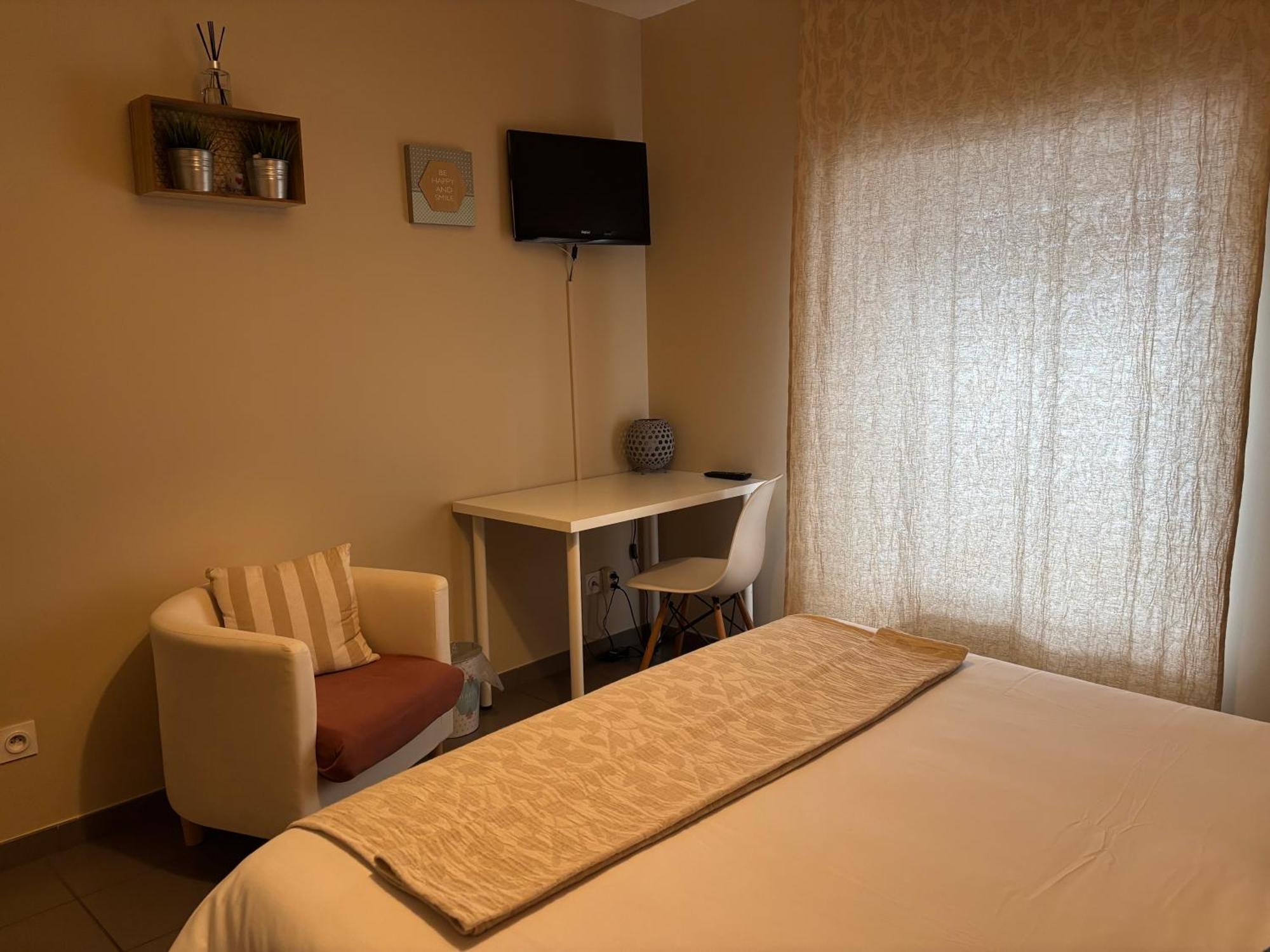 Demeure & Dependance - Chambres D'Hotes Depuis 2012 ตาสแซ็ง-ลา-เดอมี-ลูน ภายนอก รูปภาพ