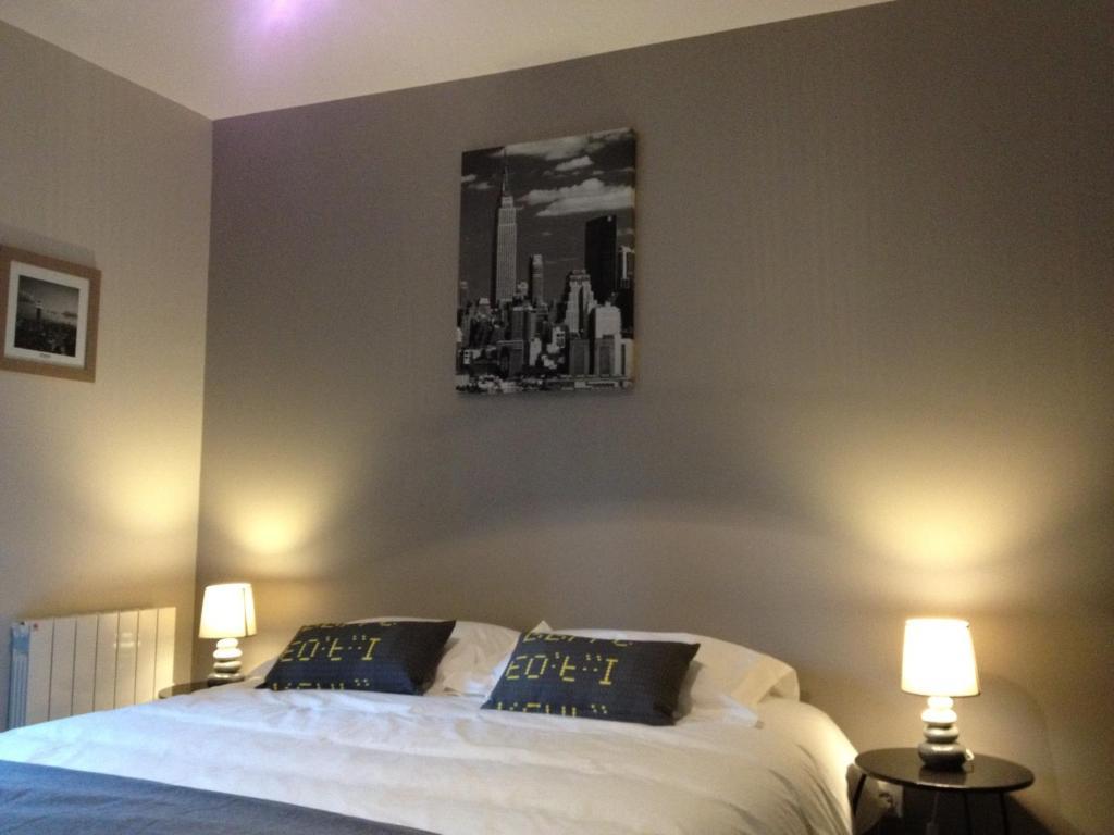 Demeure & Dependance - Chambres D'Hotes Depuis 2012 ตาสแซ็ง-ลา-เดอมี-ลูน ห้อง รูปภาพ